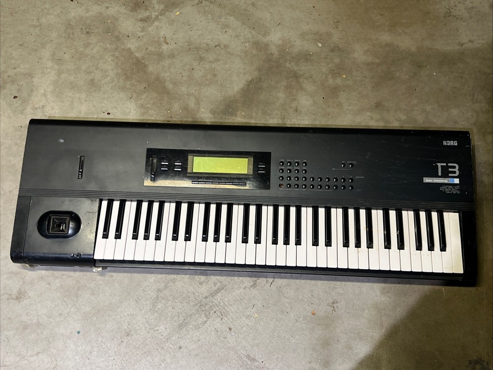 Korg T3 Keyboard - For Parts