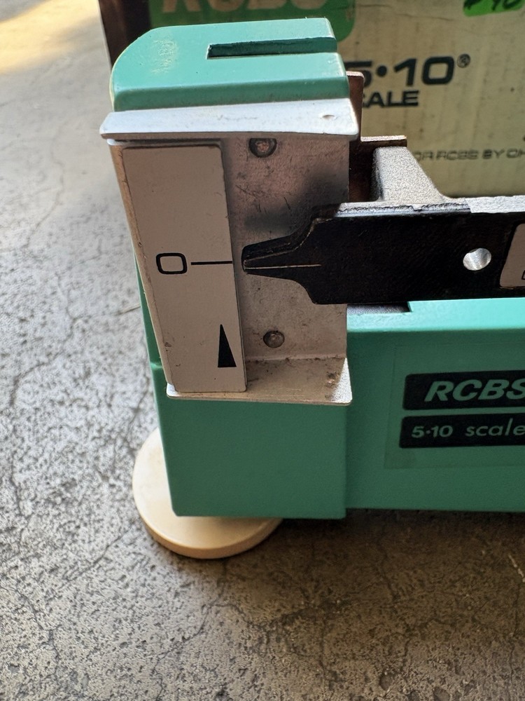 RCBS 5-10 Powder Reloading Balance Beam Scale