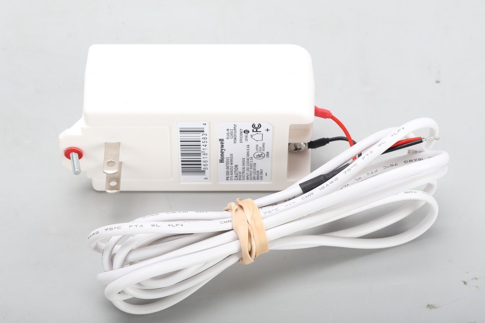 Honeywell LCP500-L Lyric Controller Security Touch Screen Panel With Accessories