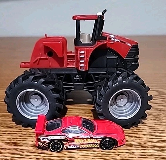 1/64 Scale? ERTL CASE IH STEIGER.