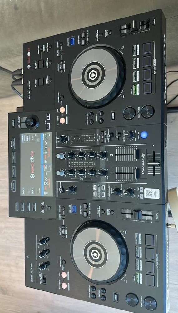 Pioneer XDJ-RX Digital DJ Controller