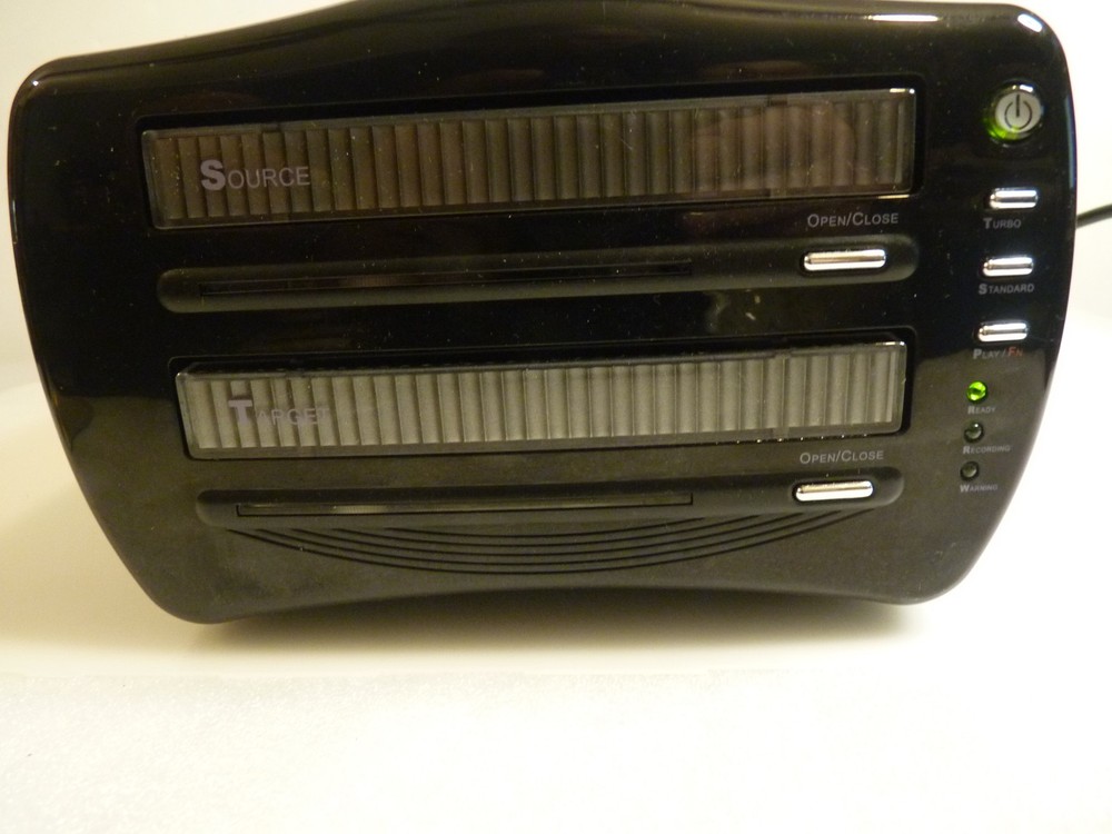 e3 Works 1 - 1 CD Copier DISC CLONE II Model No. DCU-4002 TESTED/ WORKING