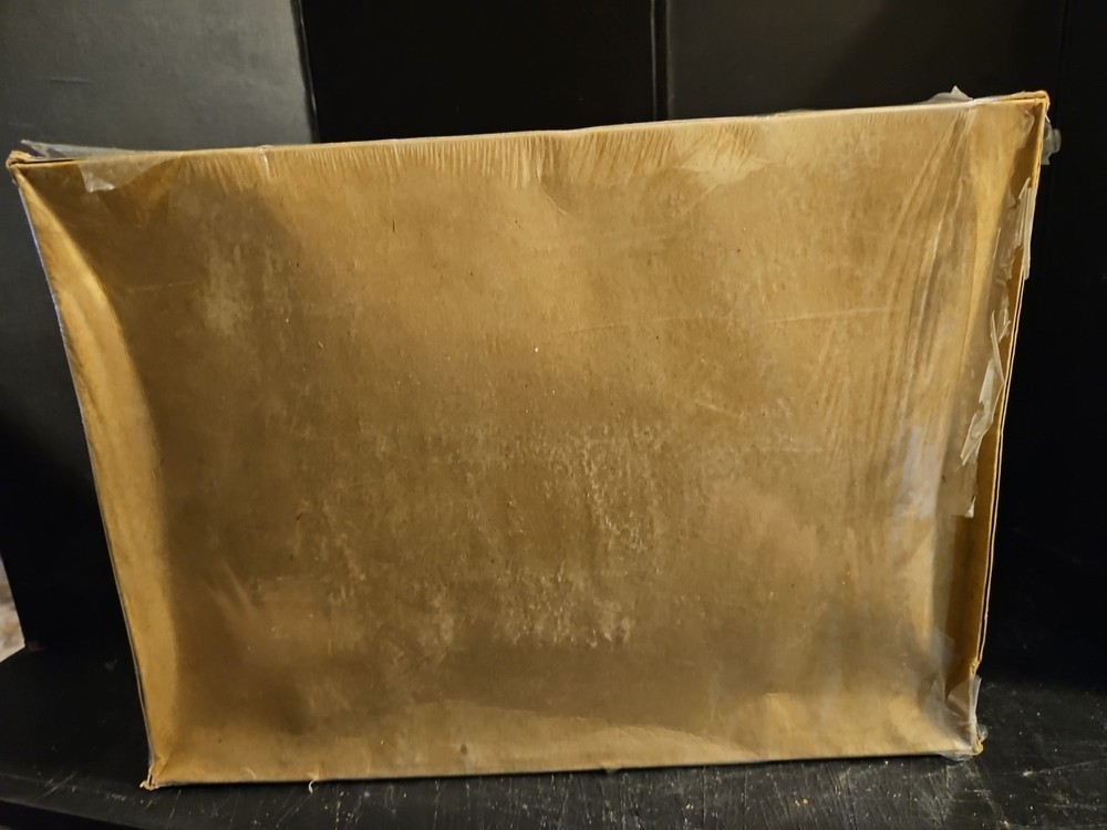 MPC PILGRIM OBSERVER SPACE STATION SHIP MODEL KIT 9001 Box Worn