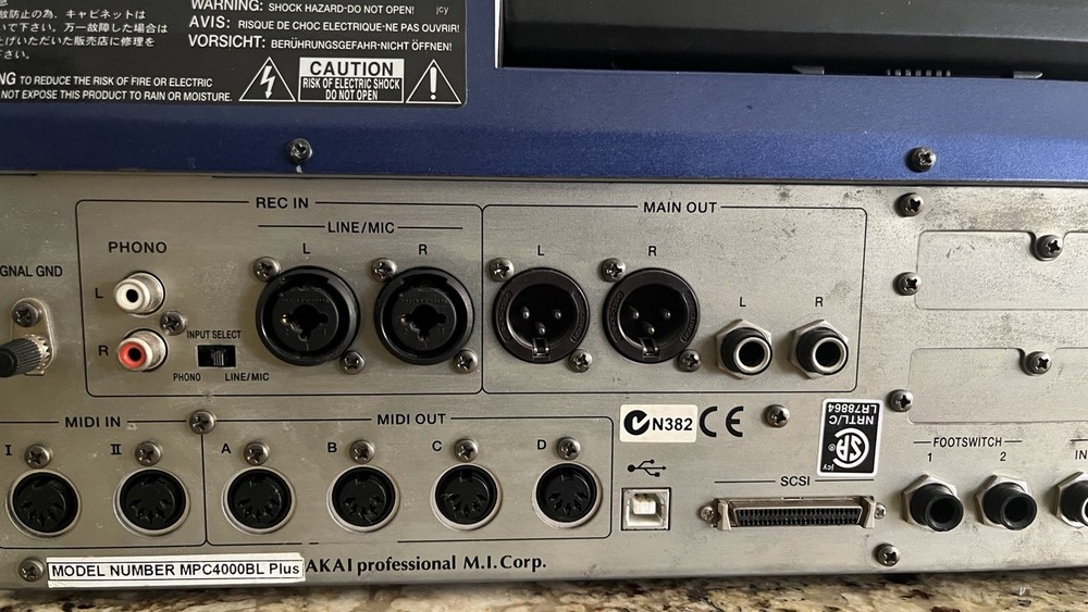 Akai MPC4000