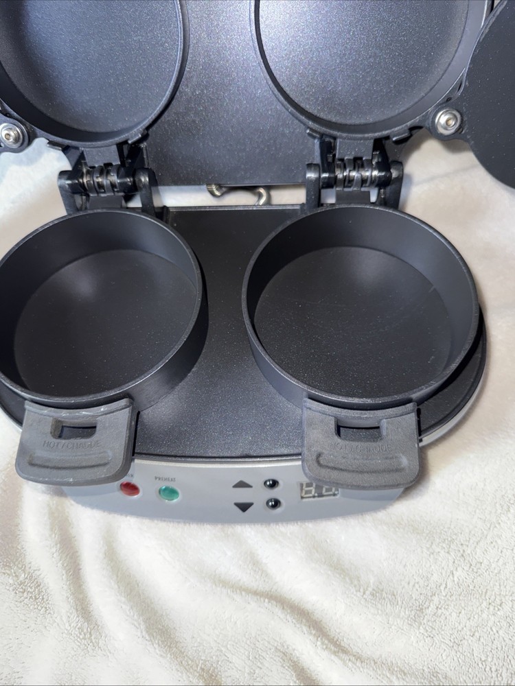 Hamilton Beach 25490 Dual Breakfast Sandwich Maker