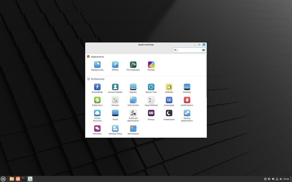 Linux Mint 22.2 “Zara” Cinnamon 64-Bit Bootable Live/Installer DVD – UEFI & BIOS