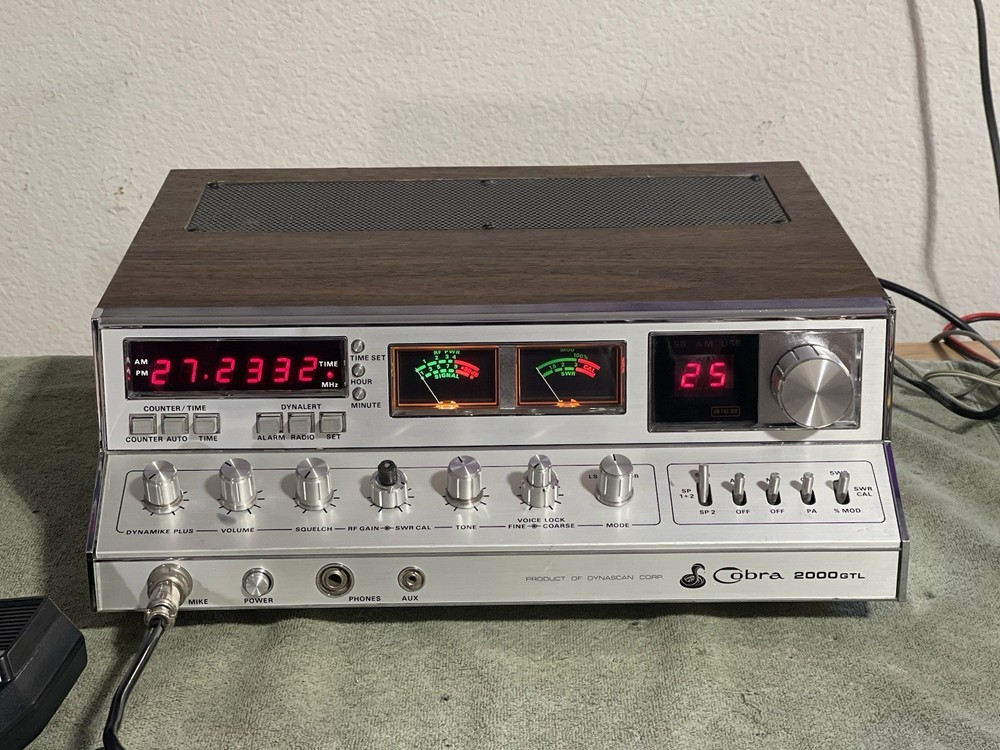 Cobra 2000 GTL CB Radio