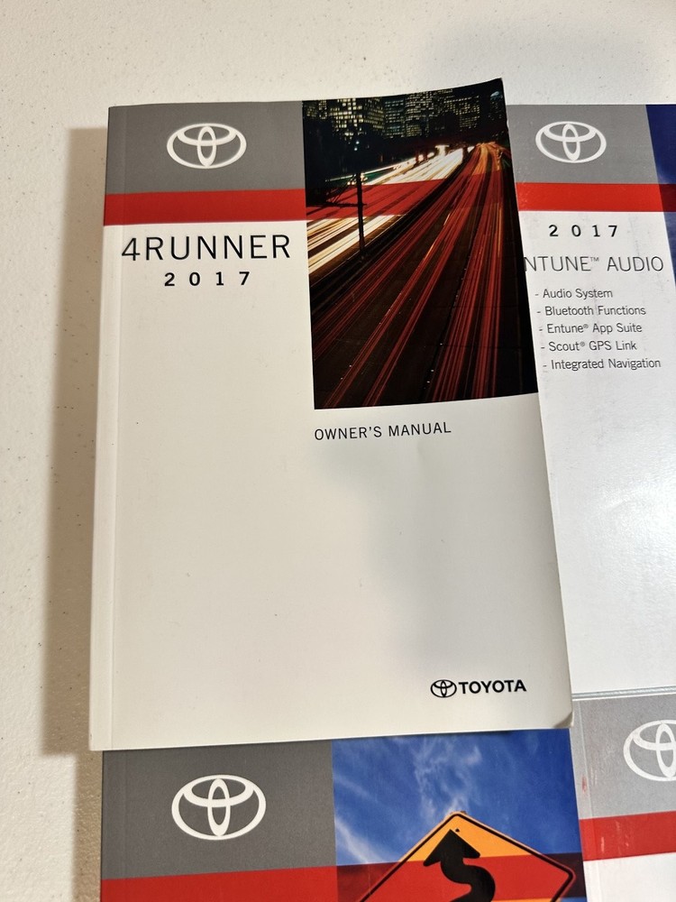 2017 Toyota 4Runner Owners Manual Set
