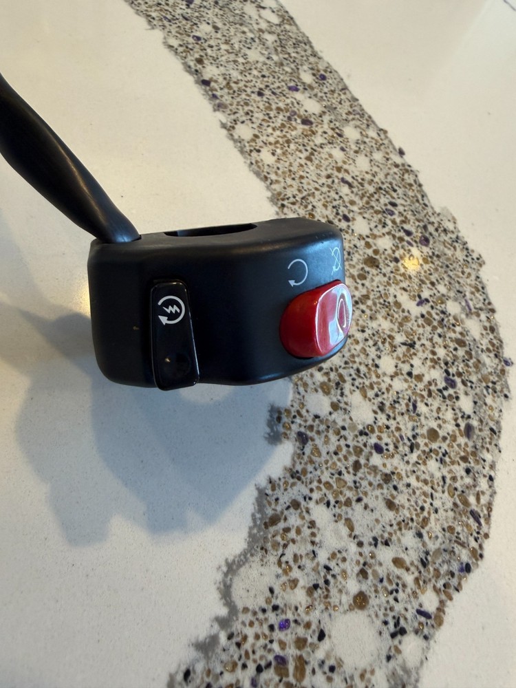 2006-2012 Triumph Daytona 675 OEM Handlebar Right Engine Killswitch Starter