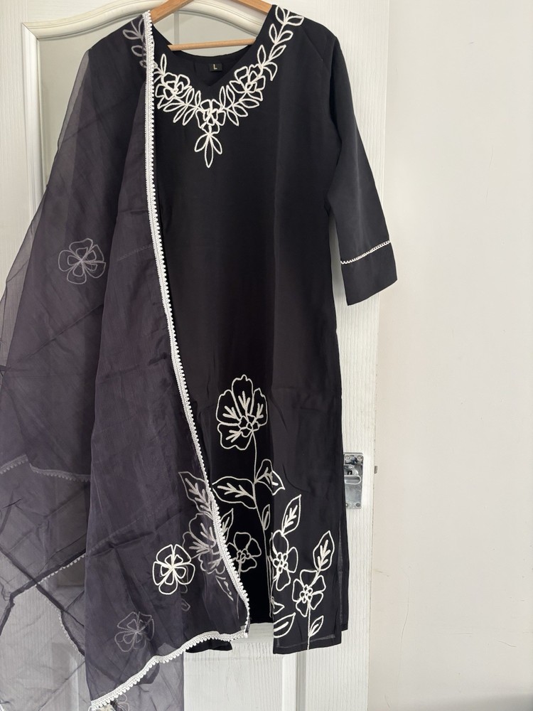 Kurta Suit Set Size-L