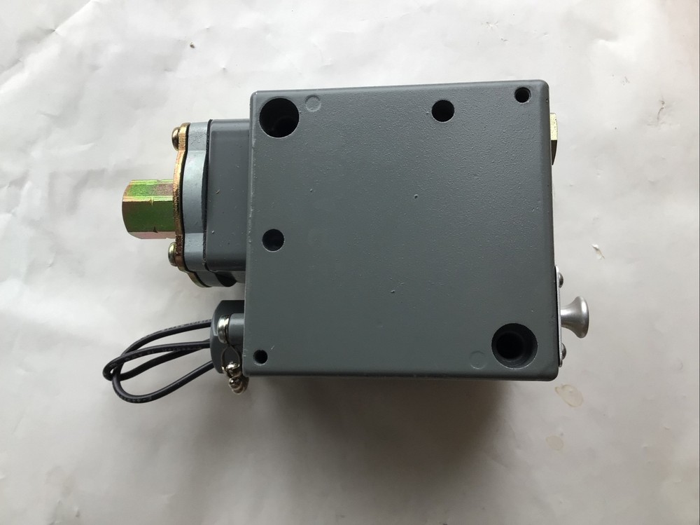 Square D Pressure Switch 9012 GDW-22