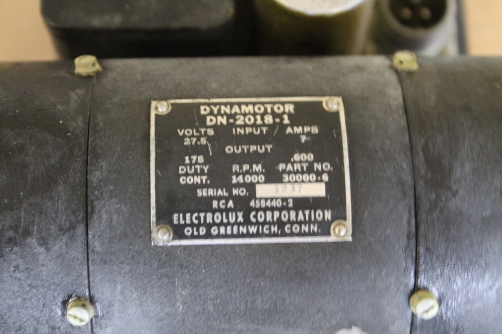 RCA DY-76/ AIC-10 27.5 VDC DYNAMOTOR UNIT