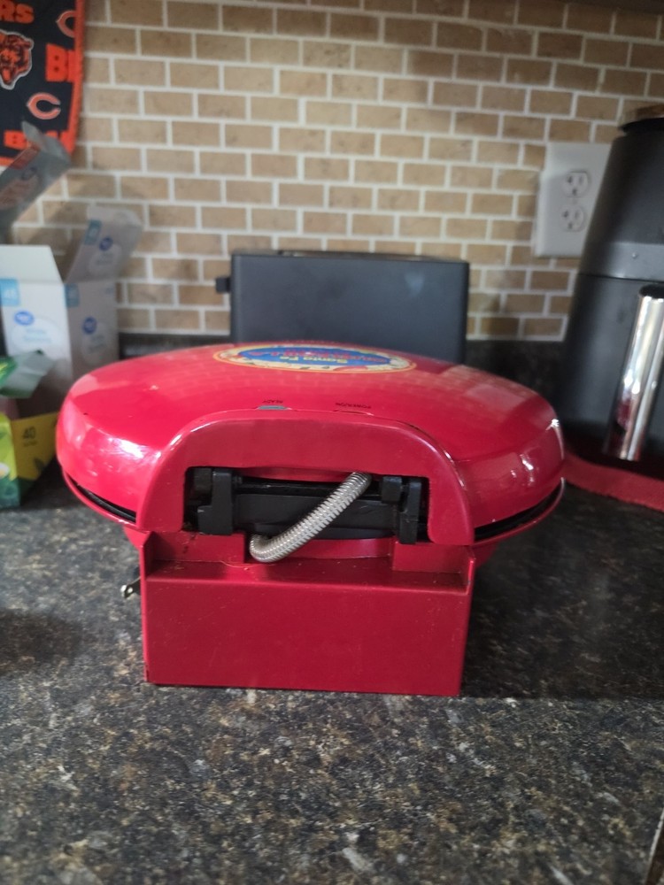Santa Fe 12" Quesadilla Maker QM2R NEW OPEN BOX