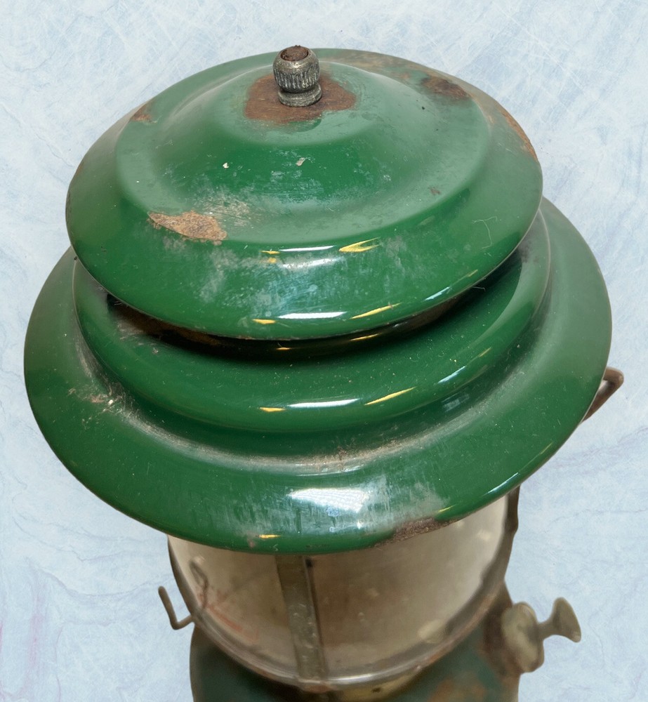 Vintage 1970 Coleman 220f Lantern Double Mantle Lantern