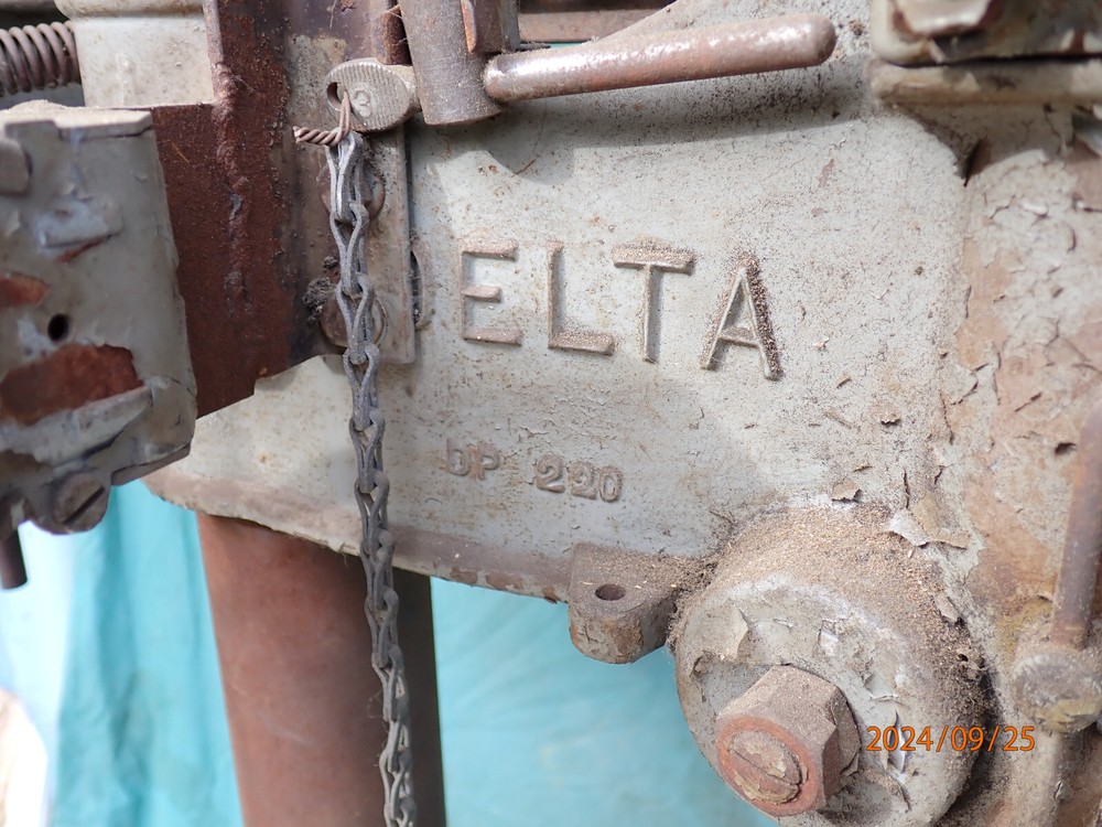 VINTAGE EARLY DELTA 14" DRILL PRESS WITH DP220 HEAD CASTING ROUND BASE