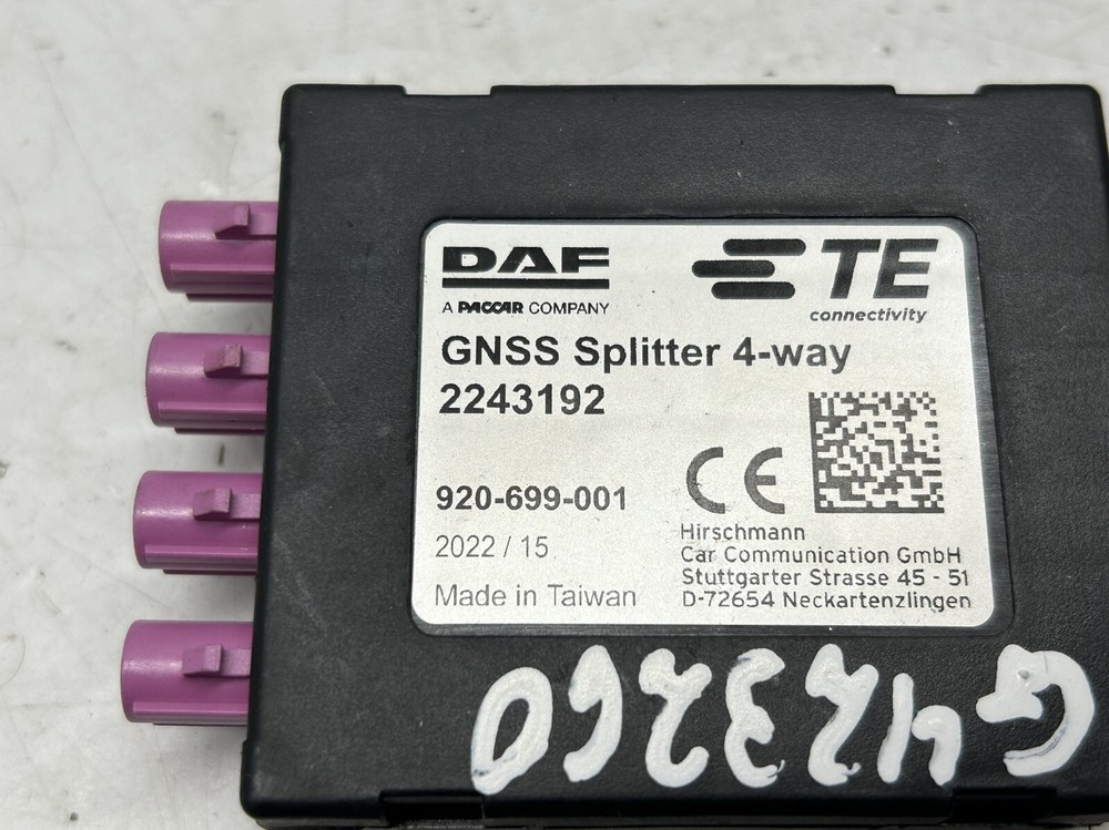 DAF GNSS Splitter 4-way 2243192