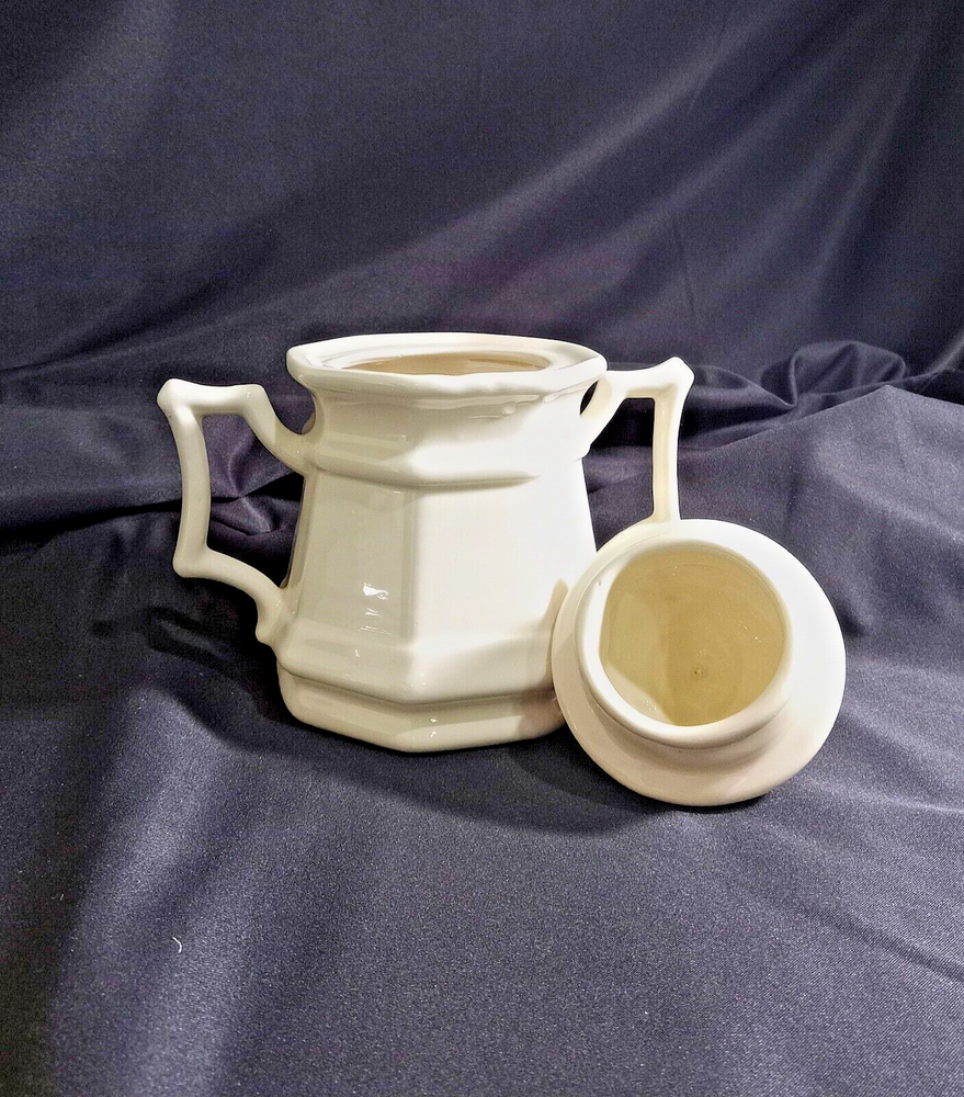Lovely Ceramic Colonial Creamer & Covered Sugar Dish ~ Note Batwing Handles