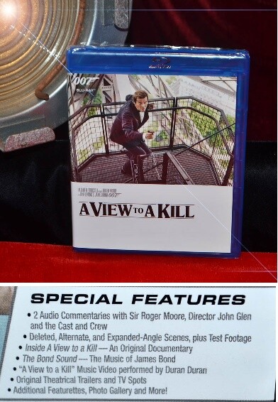 ROGER MOORE Signed JAMES BOND 007, Screen Used PROP, COA PROP STORE, DVD, Frame