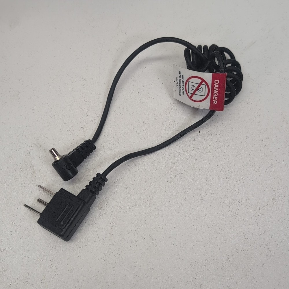 Quantum Instruments Qflash Model T5D-R Flash UNTESTED W/Bulb and Reflector