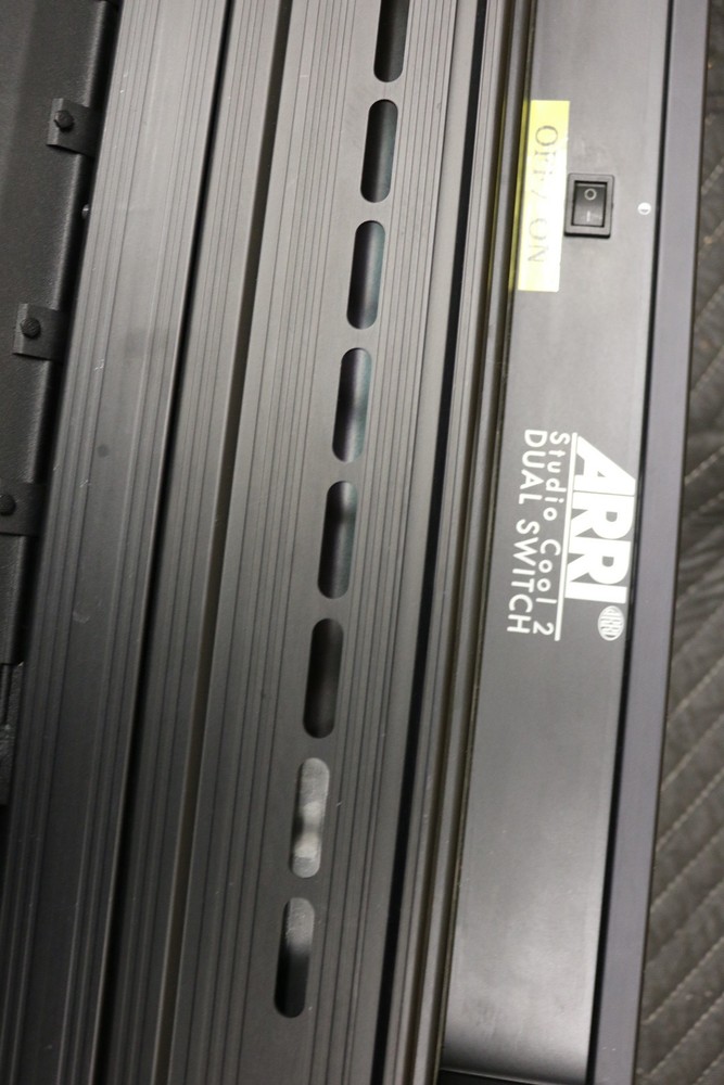 LIGHT Arri Studio Cool 2 Dual Switch For Parts Or Not Working Studio Lights