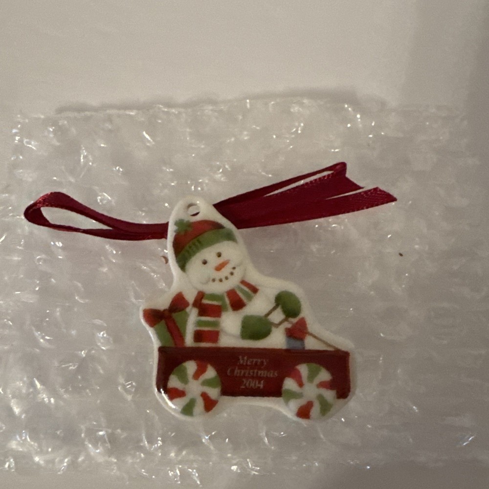 Longaberger 2004 Merry Christmas Tie On