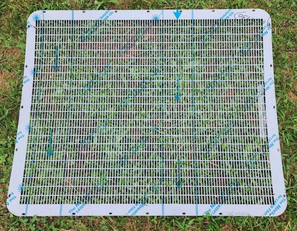 Peterbilt 357 377 378 Reg HD Grill Insert (Vertical Rectangle Pattern) Stainless