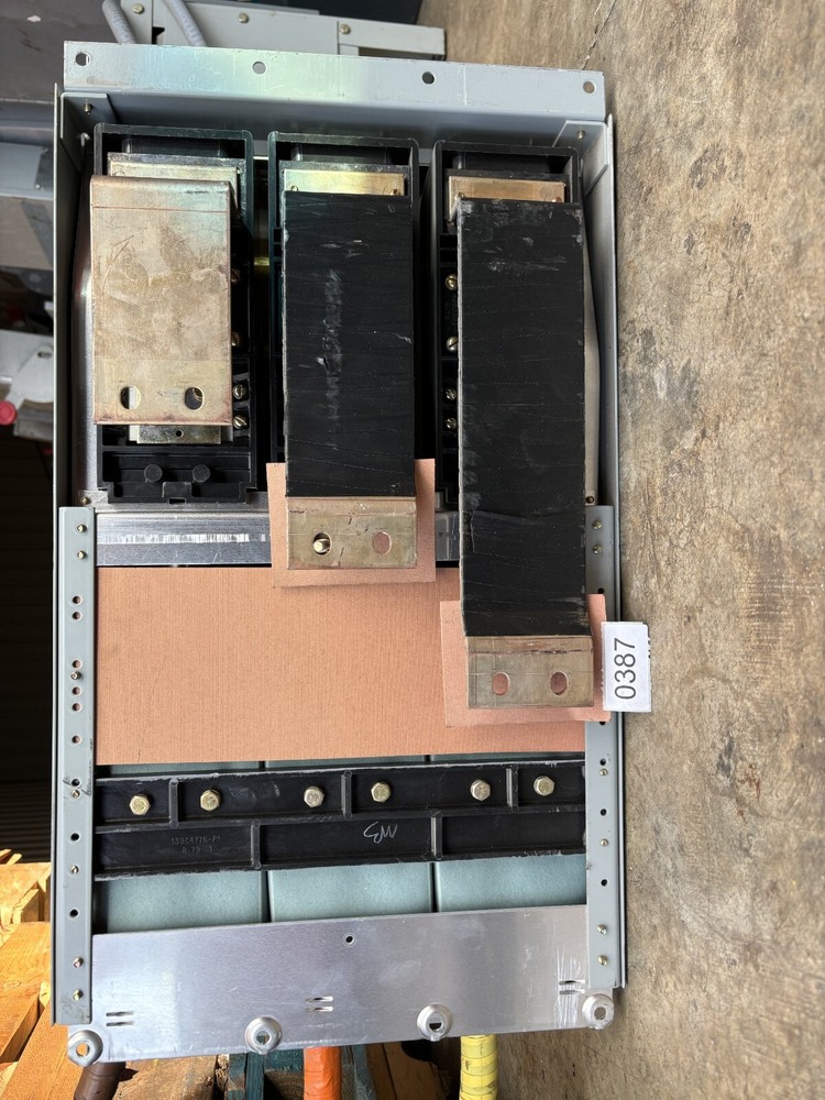 General Electric THFP365 Panelboard Unit Type QMR 400 Amp 600 Volts