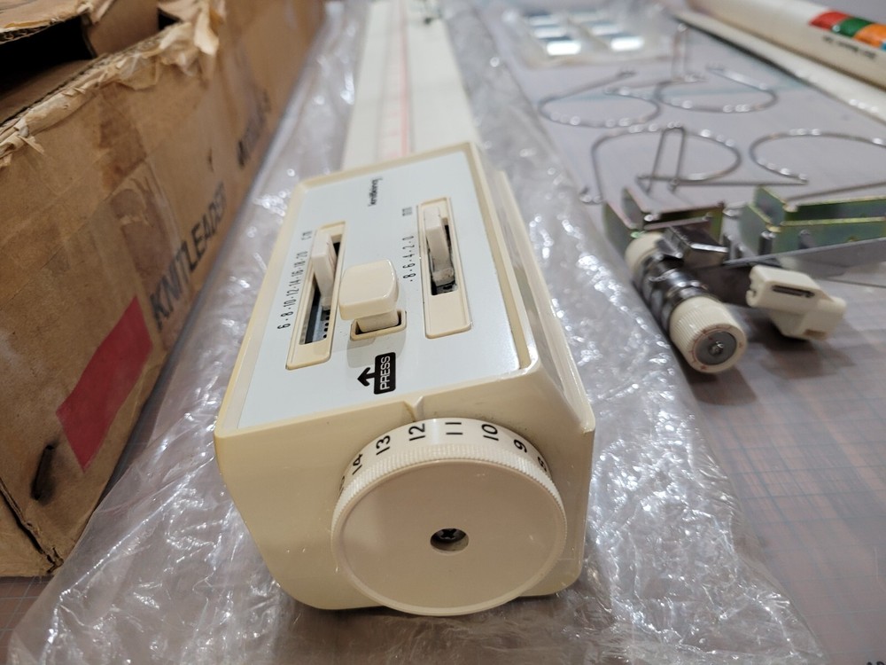 Knitting Machine KNITKING KL-16 KNITLEADER Attachment