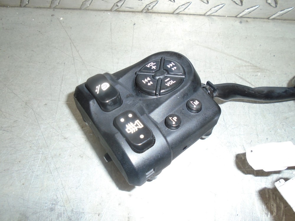 2017 Triumph Trophy 1215 SE OEM AUDIO HANDLEBAR SWITCH VERY NICE