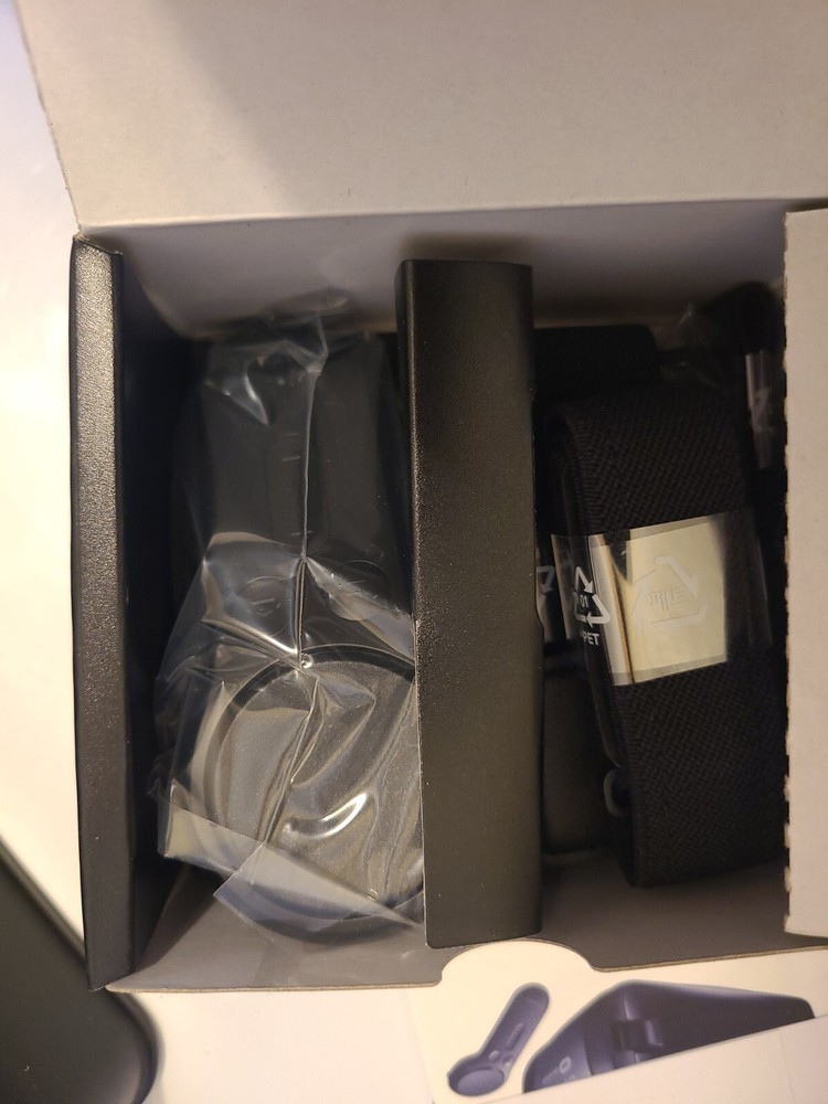 SAMSUNG Gear VR (2017 Edition) with Controller for Galaxy S8 New NOS