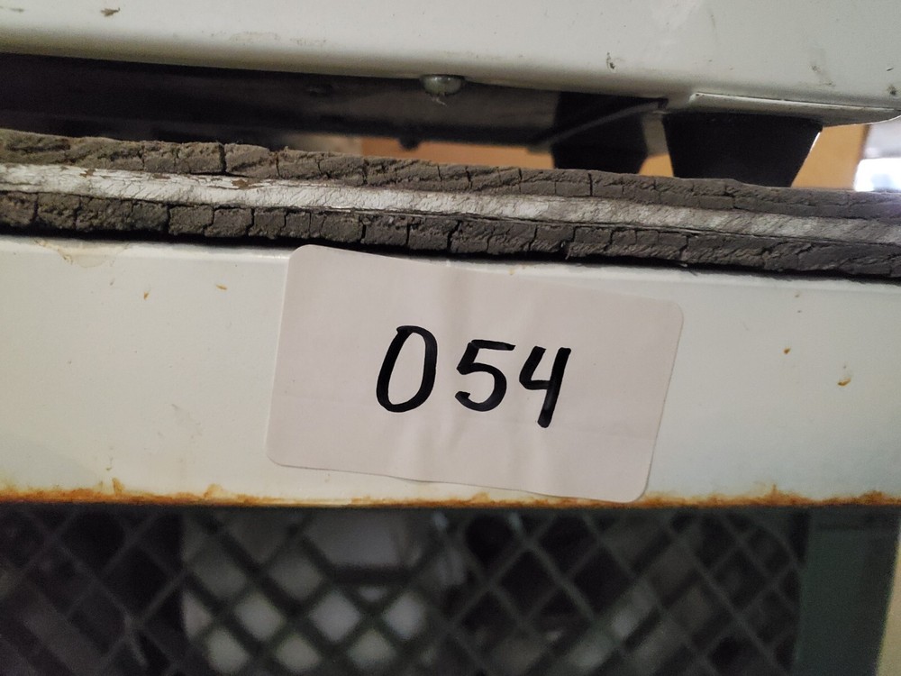 Case of 32 SMART Technologies Response XE System Remotes