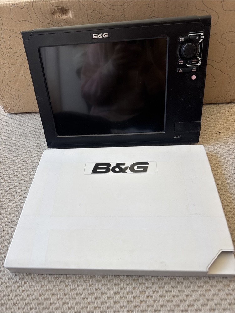 B&G Zeus Touch T12 Chartplotter with Cover and Manual
