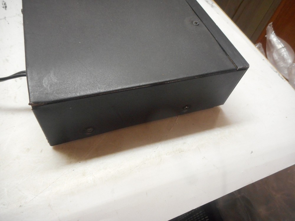 AUDIO SOURCE GRAPHIC EQUALIZER AND SPECTRUM ANALYZER MODEL EQ EIGHT SERIES II