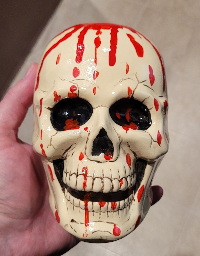 Bleeding Skull Statue Gurley Candle Ceramic Chalkware Halloween Bethany Lowe