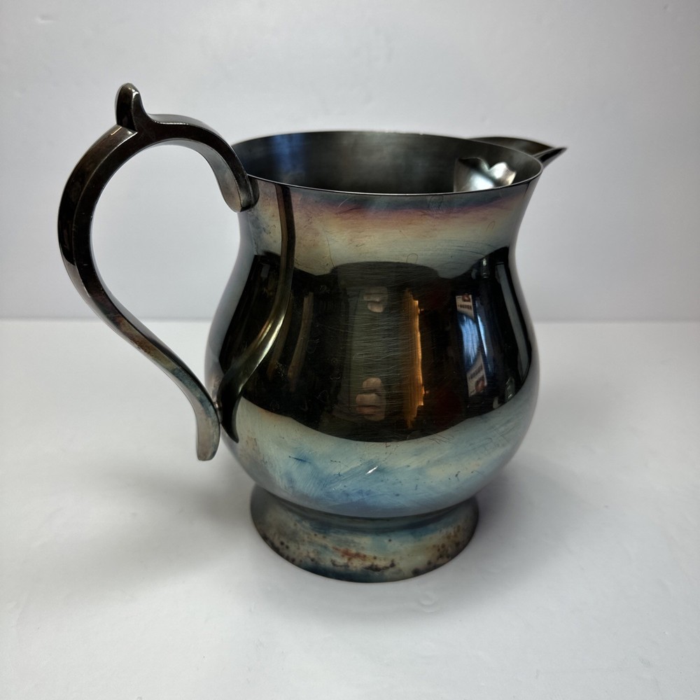 Vintage silver plated Pitcher Oneida silversmith. 6.5 Inches