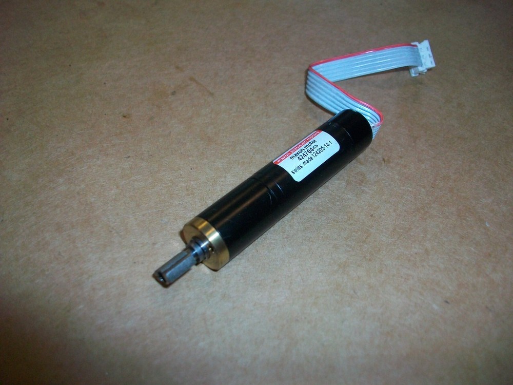 VARIAN / Maxon Miniature Gearhead DC Motor 424704 USED