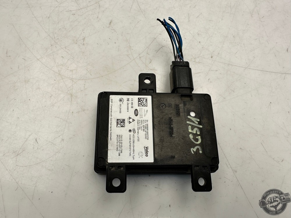 2017-2020 JAGUAR XE XF F-PACE REAR LEFT / RIGHT BLIND SPOT SENSOR CONTROL MODULE