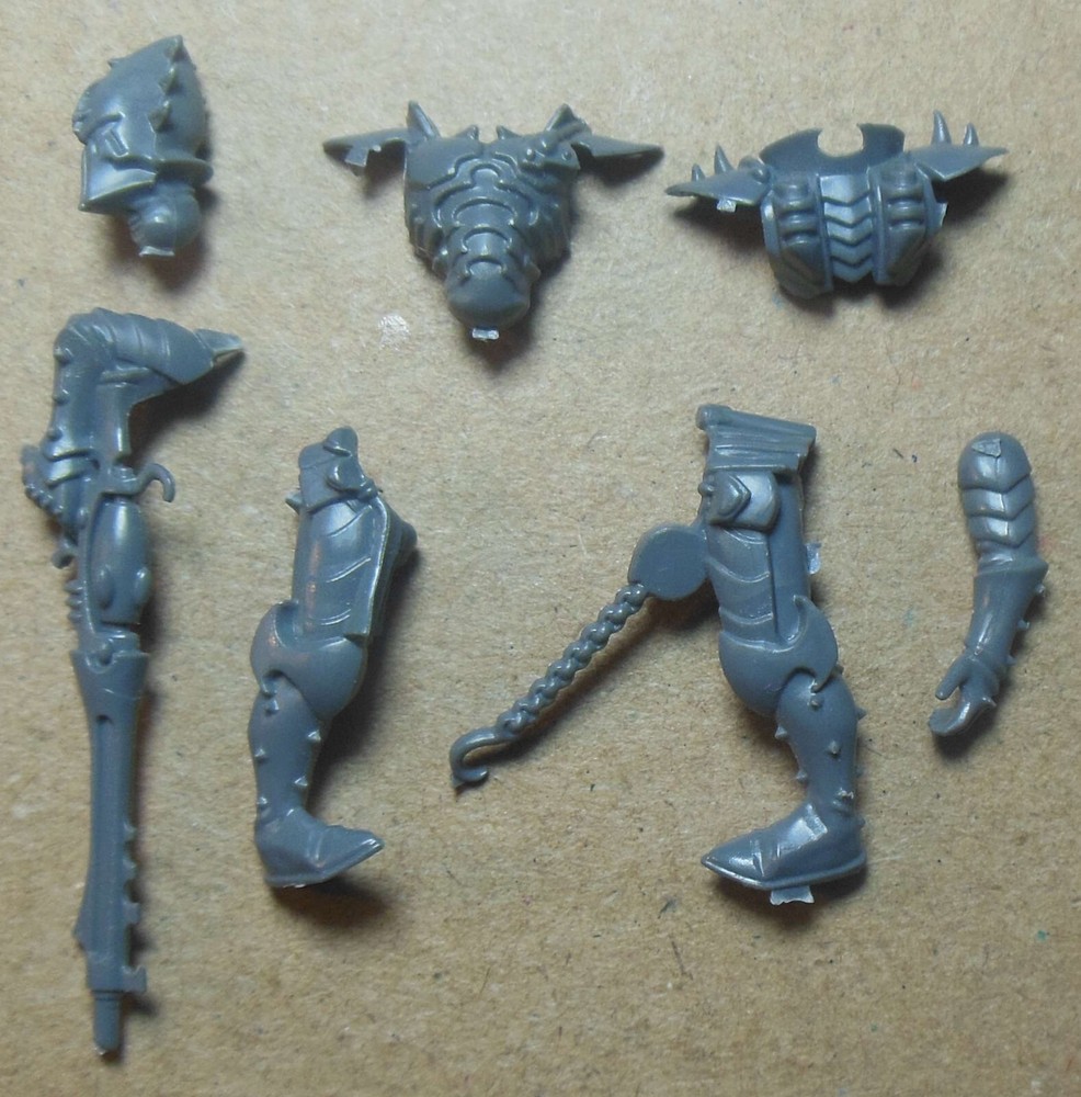 Warhammer 40K Drukhari Dark Eldar - Raider Hanging Crew (d) Bits Bitz Kitbash