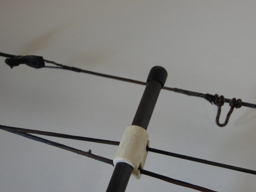 Jennings radiant compound bow with arrow rest sight peep release loop left hand