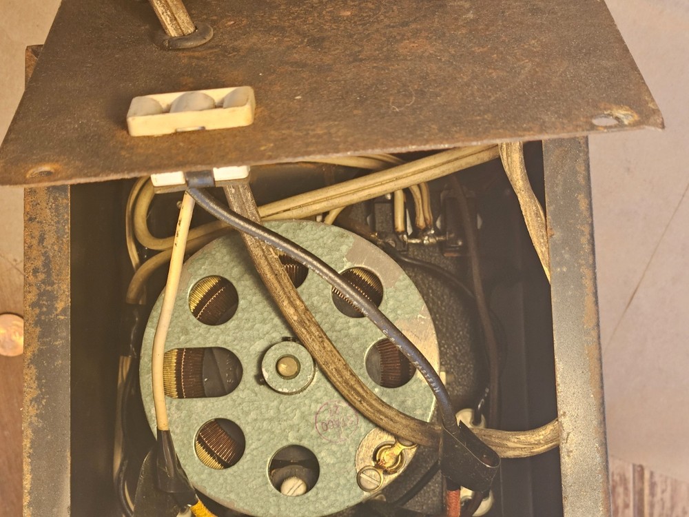 Vintage Standard Electrical Adjust-A-Volt Variable Transformer Variac Untested