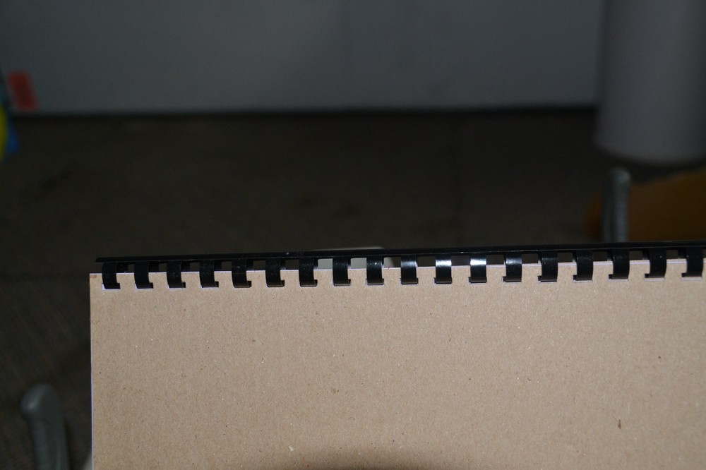 Fellowes PB400 Punch Comb Binding Combo Machine