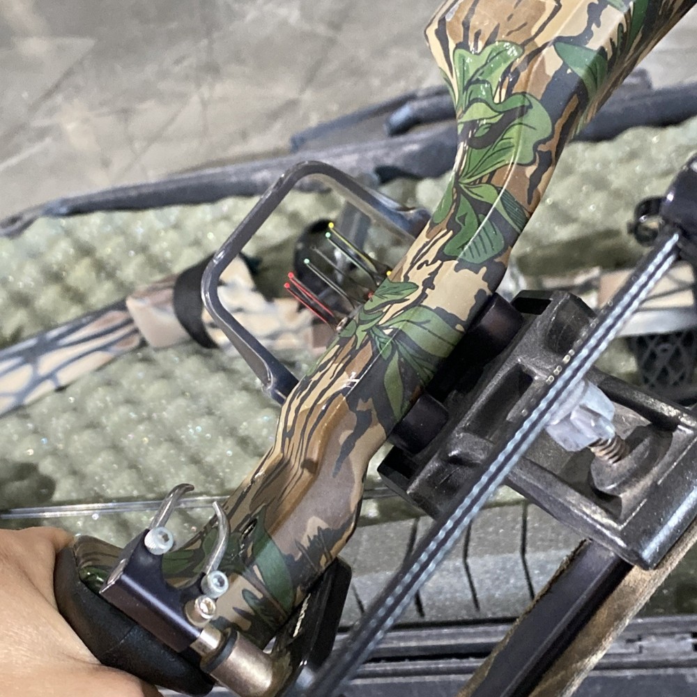 3pc Browning Mirage 3D Bear First Strike w/ Case Compound Bow Archery *NO STRING