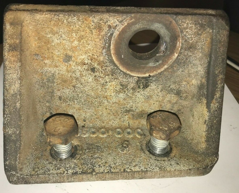 Peterbilt Engine Mount 01-24500-000 (548-10149)