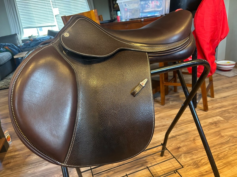 18" Equipe Ek-26 Saddle