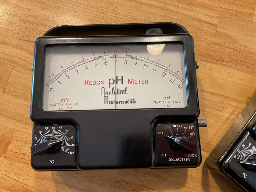 Redbox pH Meter Analytical Measurements 707S