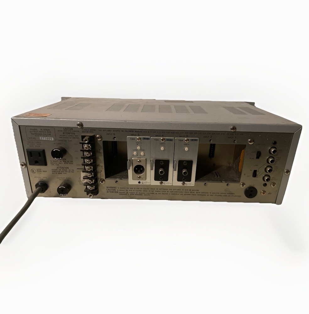TOA A-906A 900 Series Amplifier Powers On