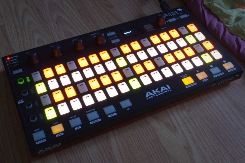 Akai Professional FIRE FL Studio Pad/Midi Controller