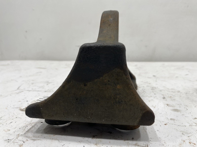Freightliner MT55 Engine Mount 0126490000 (548-13025)