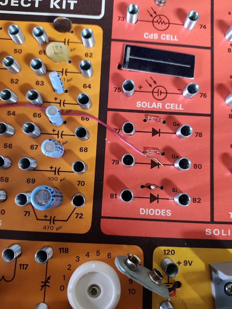 Science Fair 150 In 1 Electronic Project Kit Used Great Shape