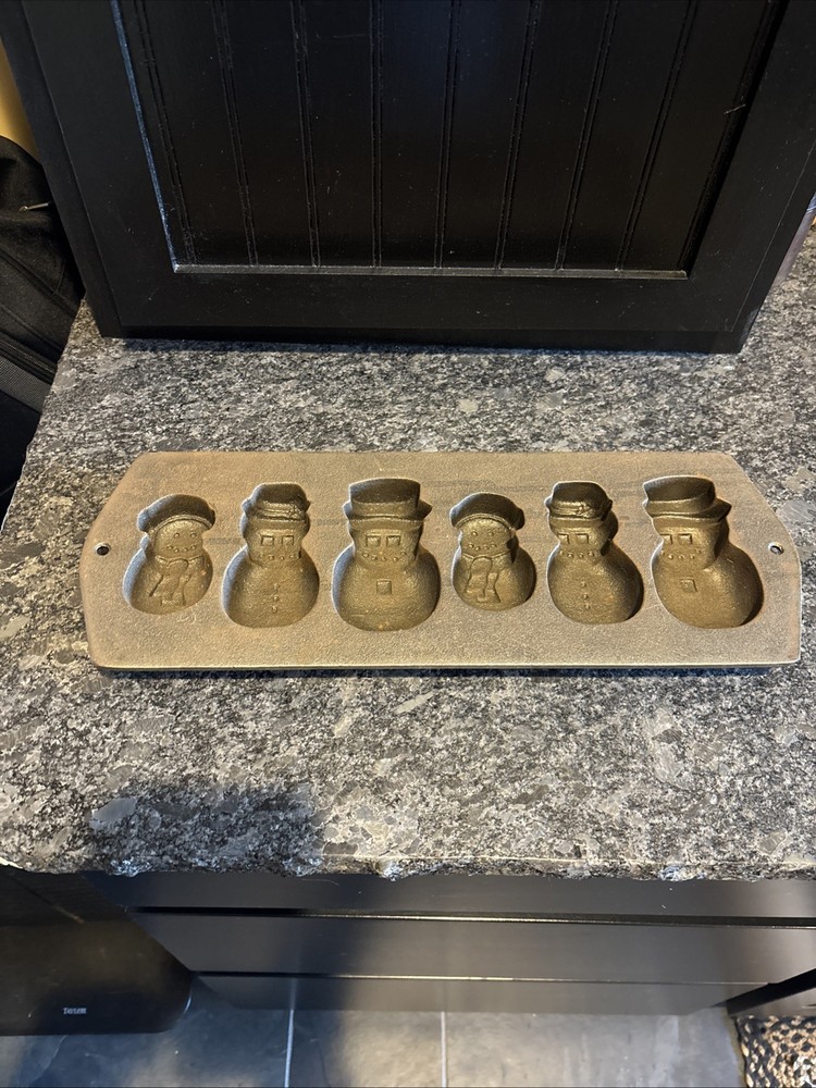 Cast Iron Snowmen Baking Pan
